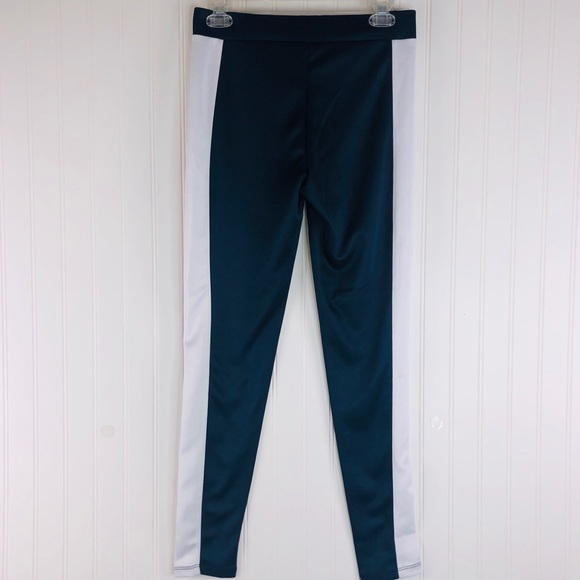 UO Colorblock Workout Leggings ๐๐ผโโ๏ธ ๐ช๐ผ. Item# 0056 - Picture 3 of 5